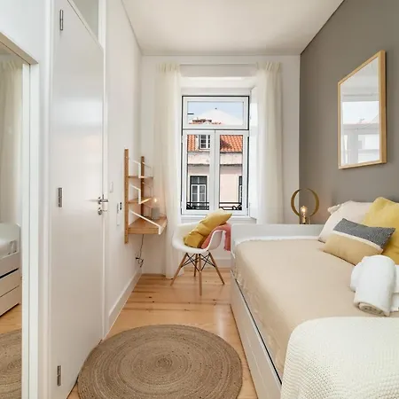 Amazing View In A Cozy, Spacious And Luminous Cocoon At * Lisbon