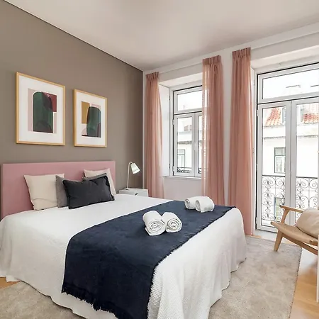 Apartment Amazing View In A Cozy, Spacious And Luminous Cocoon At Lisbon